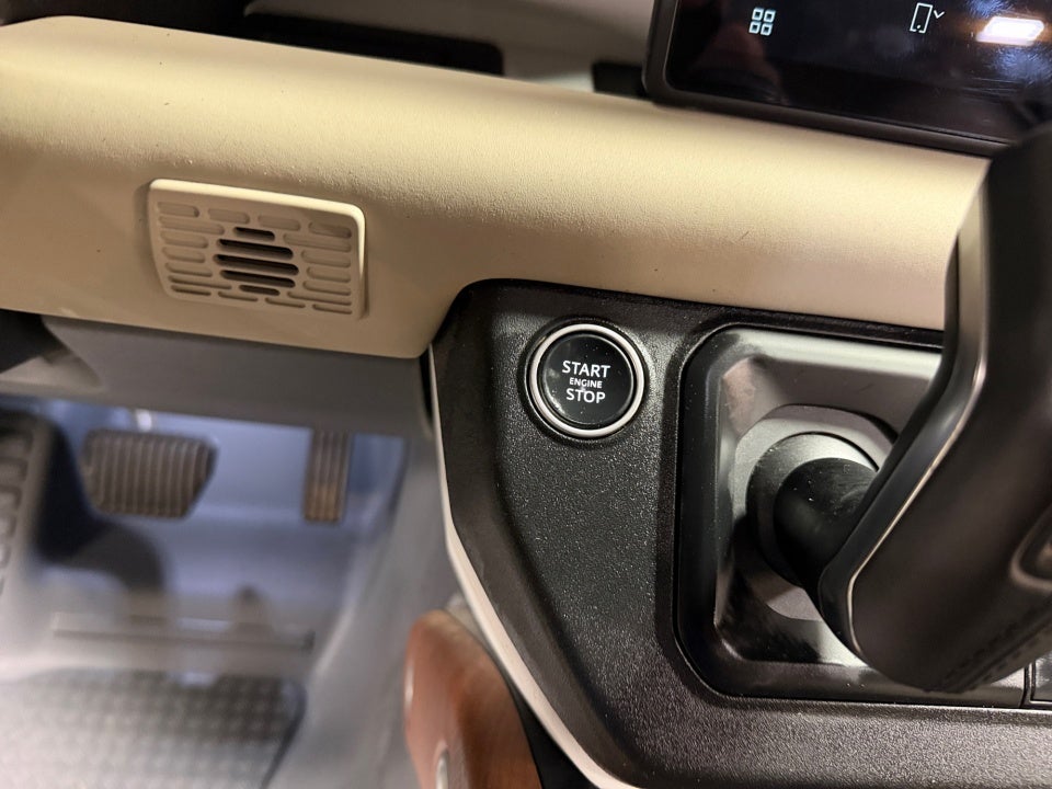 2024 Land Rover Defender 110 P400 S