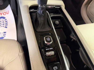 2019 Volvo XC90 T6 Momentum