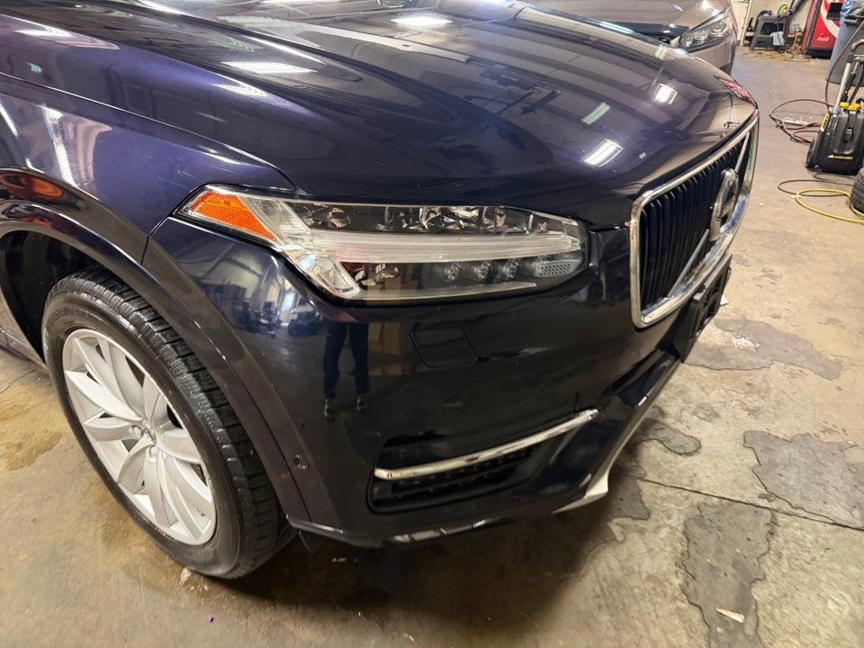 2019 Volvo XC90 T6 Momentum
