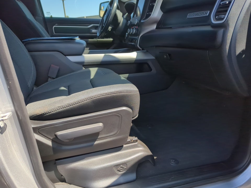 2020 RAM 1500 Big Horn Crew Cab 4x4 5'7" Box