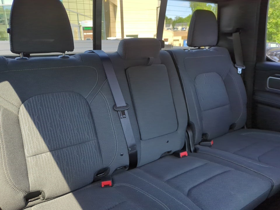 2020 RAM 1500 Big Horn Crew Cab 4x4 5'7" Box