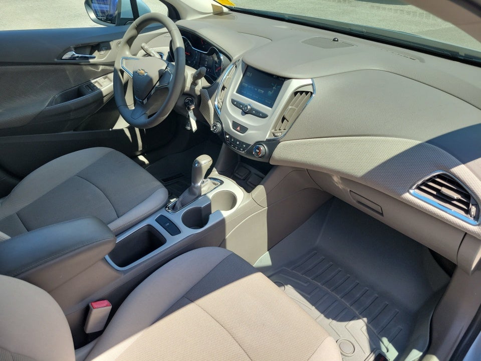 2018 Chevrolet Cruze LS Auto
