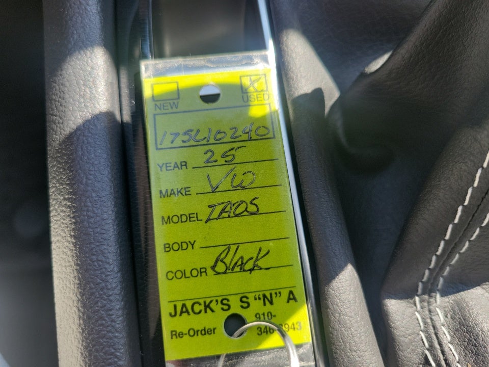 2025 Volkswagen Taos 1.5T SE