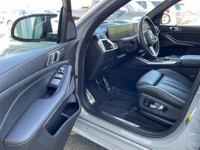 2024 BMW X7 M60i