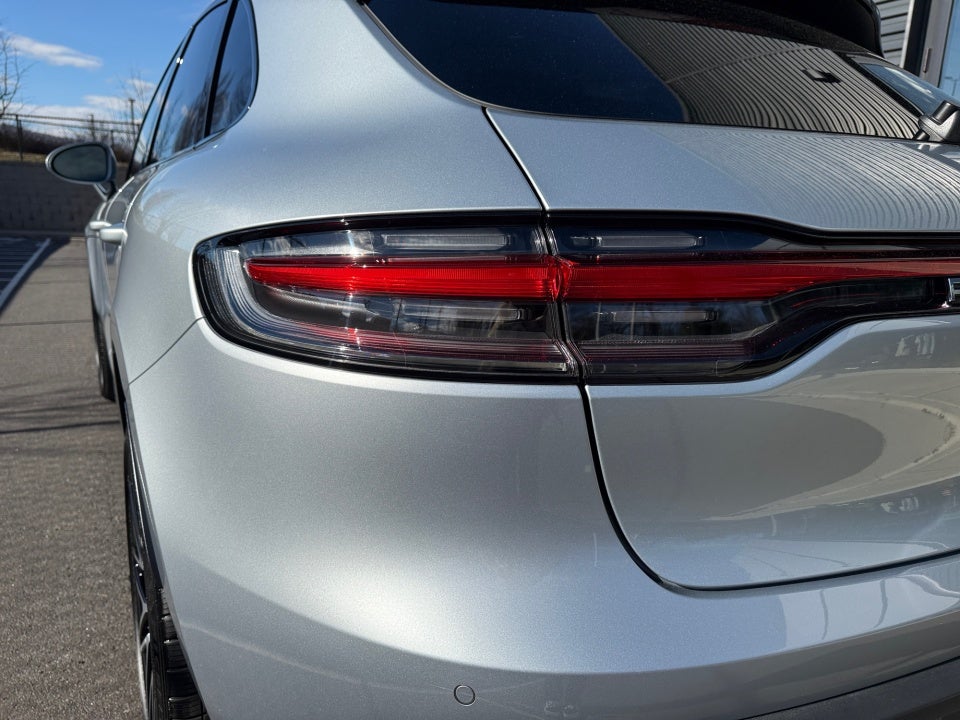 2025 Porsche Macan T