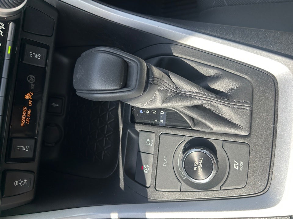 2022 Toyota RAV4 Hybrid Hybrid XLE