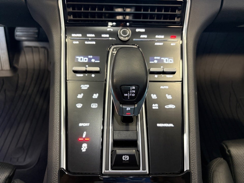 2018 Porsche Panamera 4