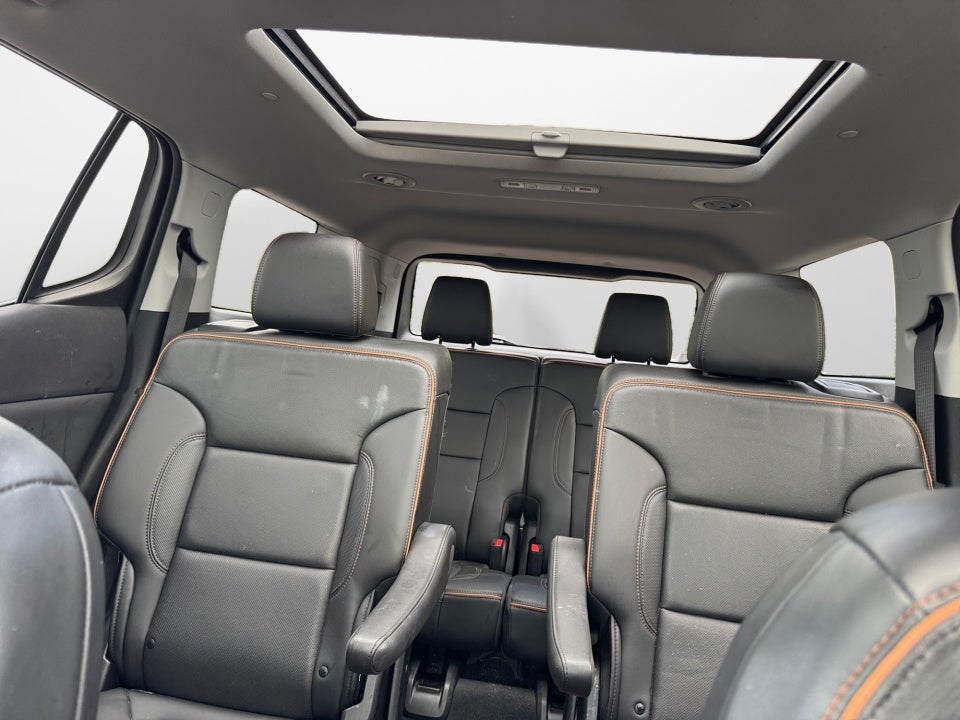 2022 GMC Acadia AT4