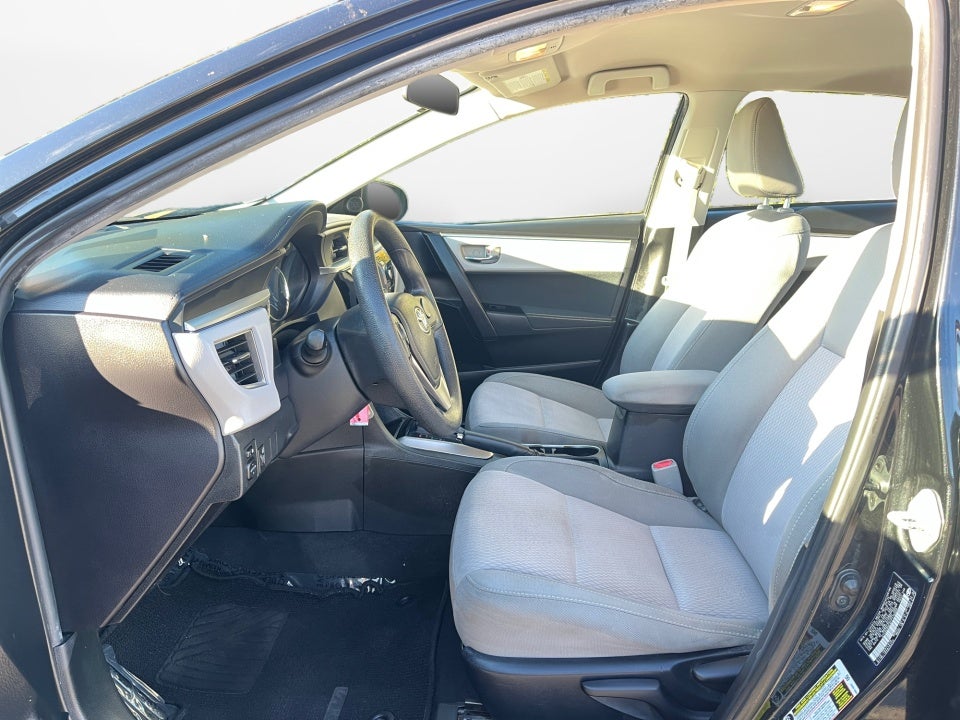 2015 Toyota COROLLA LE