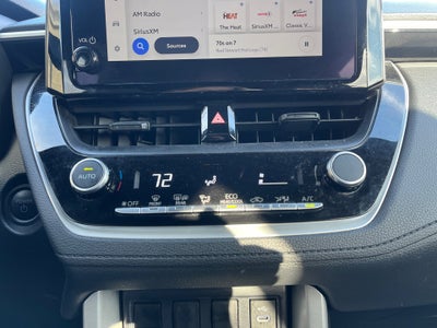 2025 Toyota COROLLA CROSS HV SE