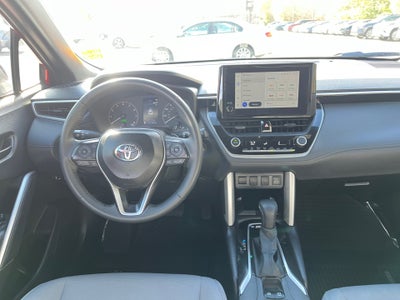 2025 Toyota COROLLA CROSS HV SE