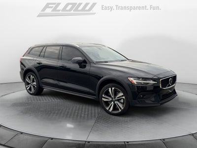 2025 Volvo V60 Cross Country Plus, B5 AWD Gas (mild hybrid)