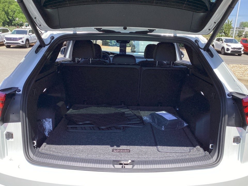 2026 Volkswagen Atlas Cross Sport SE with Technology