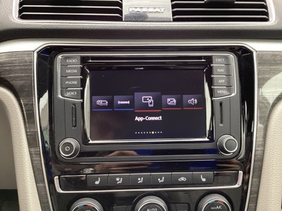 2018 Volkswagen Passat 2.0T SE