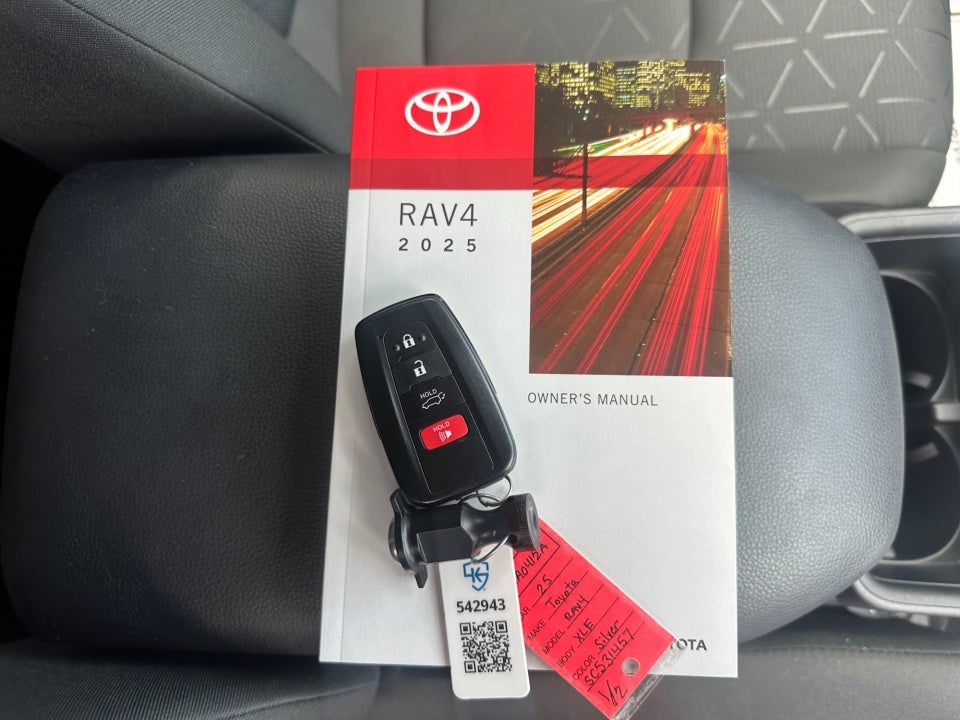 2025 Toyota RAV4 XLE