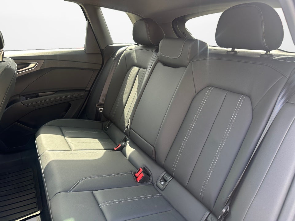 2024 Audi Q4 e-tron Premium Plus