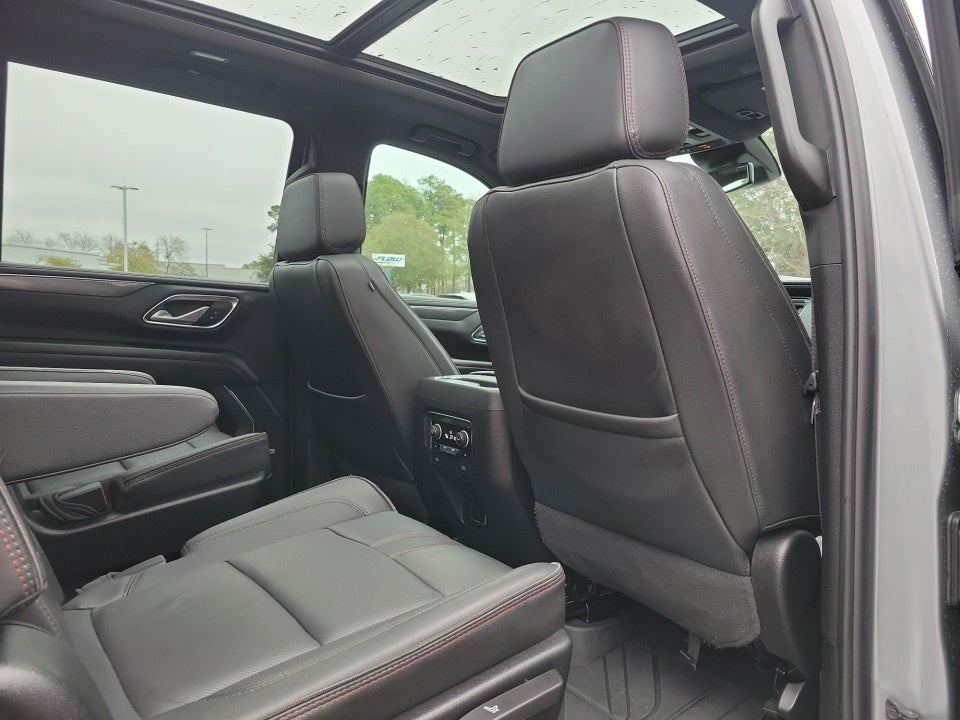 2024 Chevrolet Suburban 4WD RST