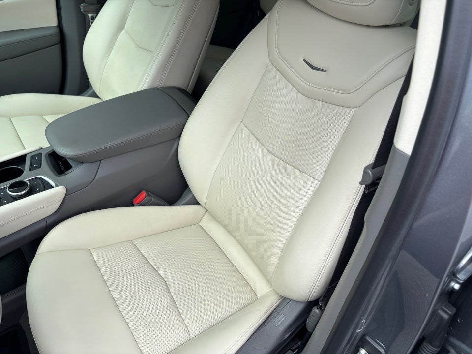 2020 Cadillac XT5 FWD Premium Luxury