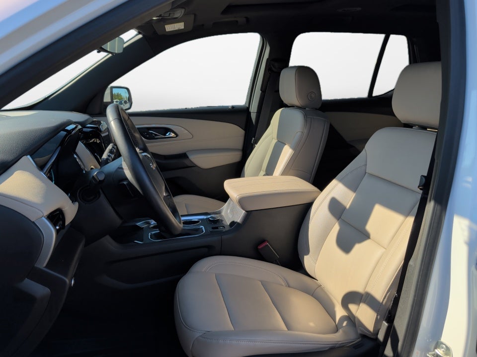 2023 Chevrolet Traverse FWD LT Leather