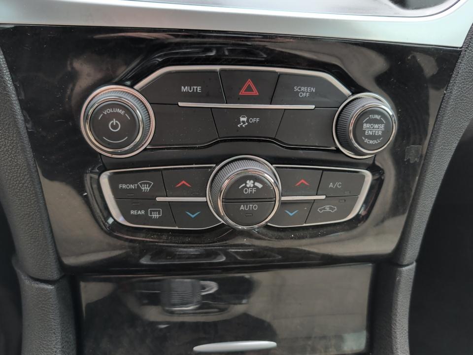 2017 Chrysler 300C 300C
