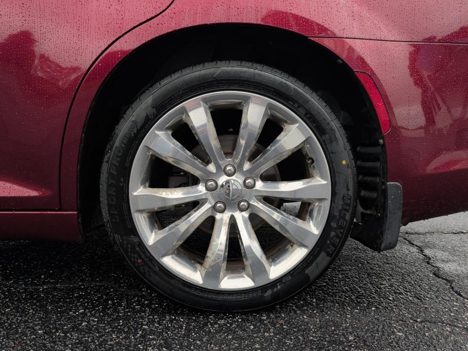 2017 Chrysler 300C 300C
