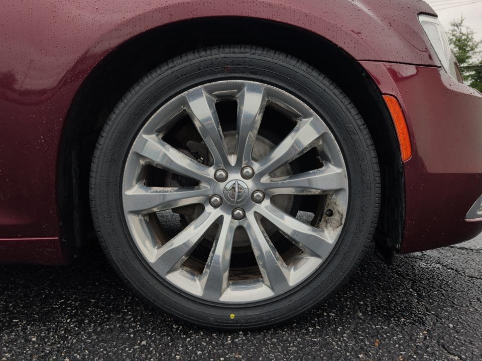 2017 Chrysler 300C 300C