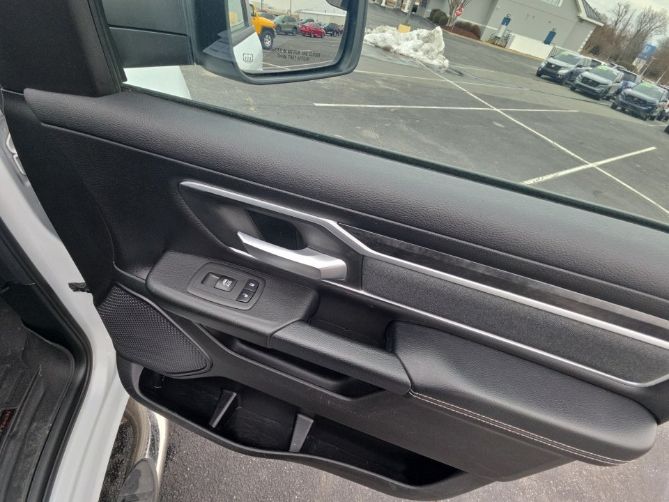 2022 RAM 1500 Big Horn Crew Cab 4x4 5'7" Box