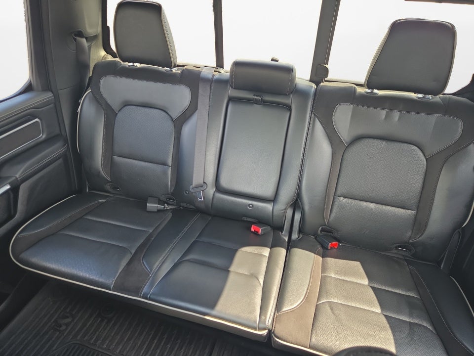 2022 RAM 1500 Laramie Crew Cab 4x4 5'7" Box