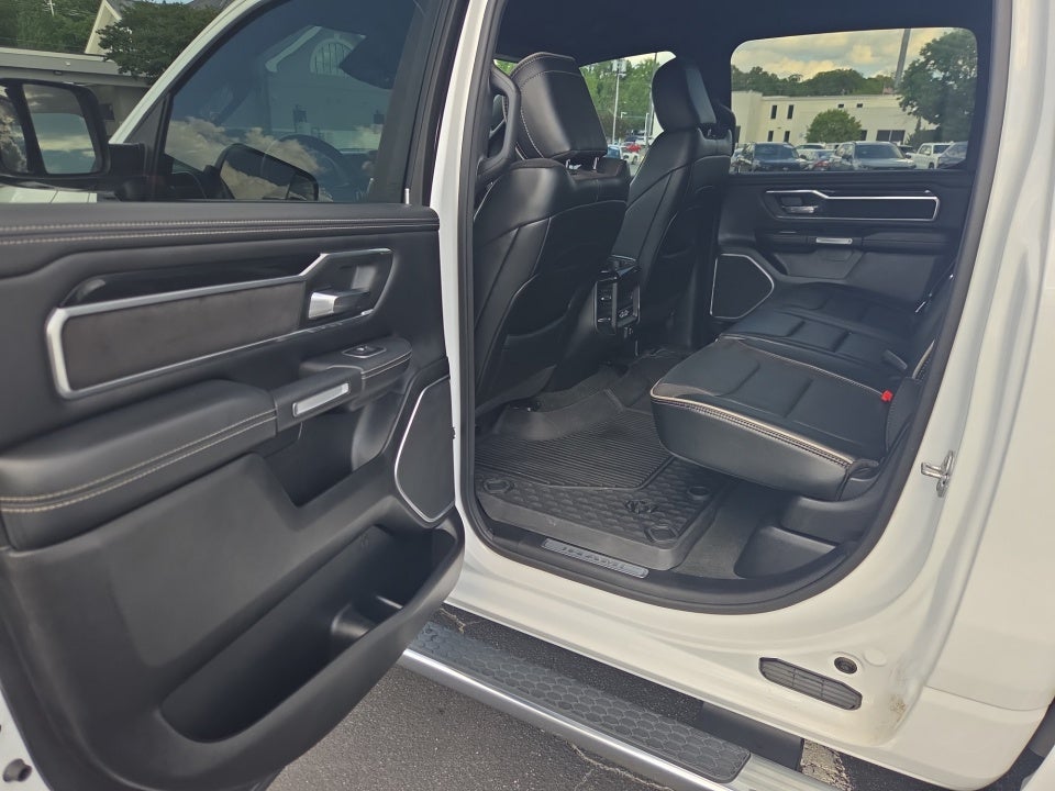 2022 RAM 1500 Laramie Crew Cab 4x4 5'7" Box