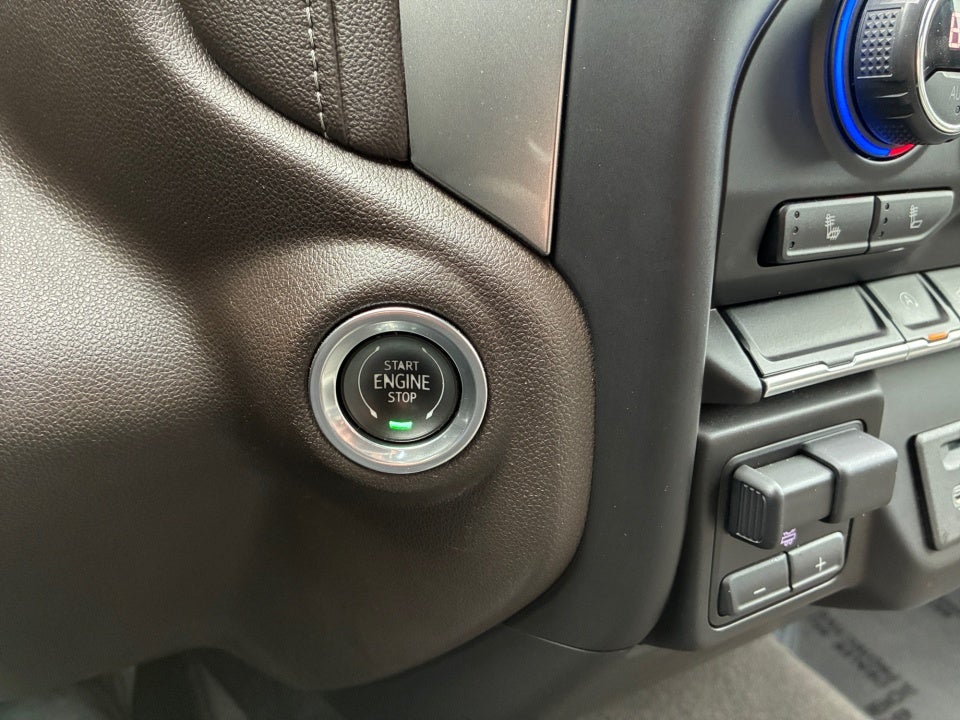 2021 Chevrolet Silverado 1500 4WD Crew Cab Short Bed LT