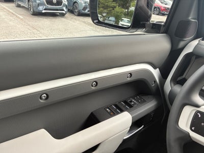 2025 Land Rover Defender 110 P400 S
