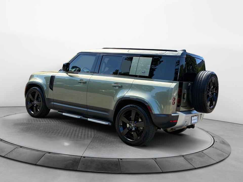 2023 Land Rover Defender SE