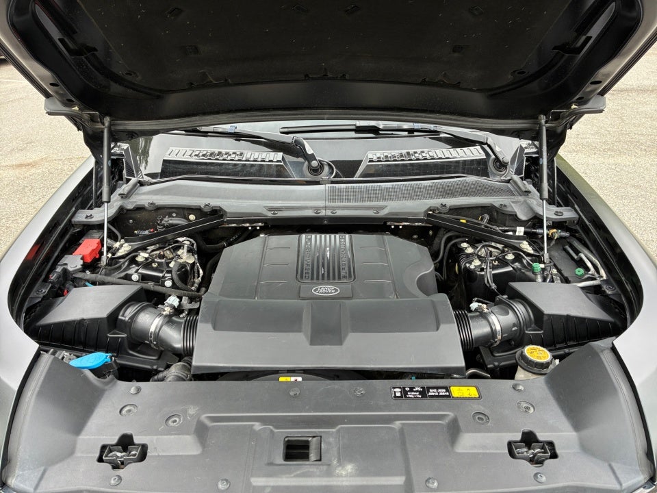 2023 Land Rover Defender 110 V8