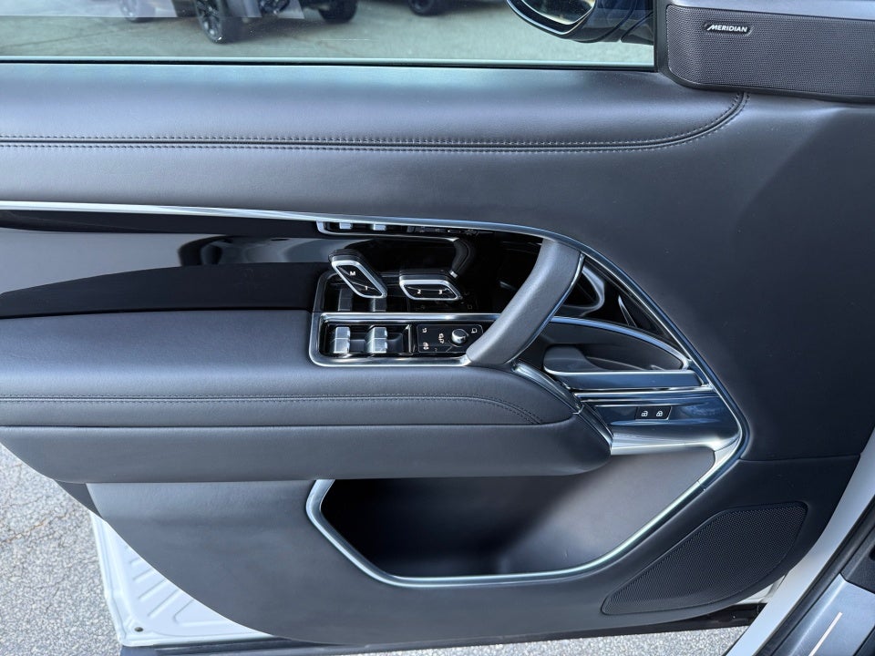 2023 Land Rover Range Rover P530 SE