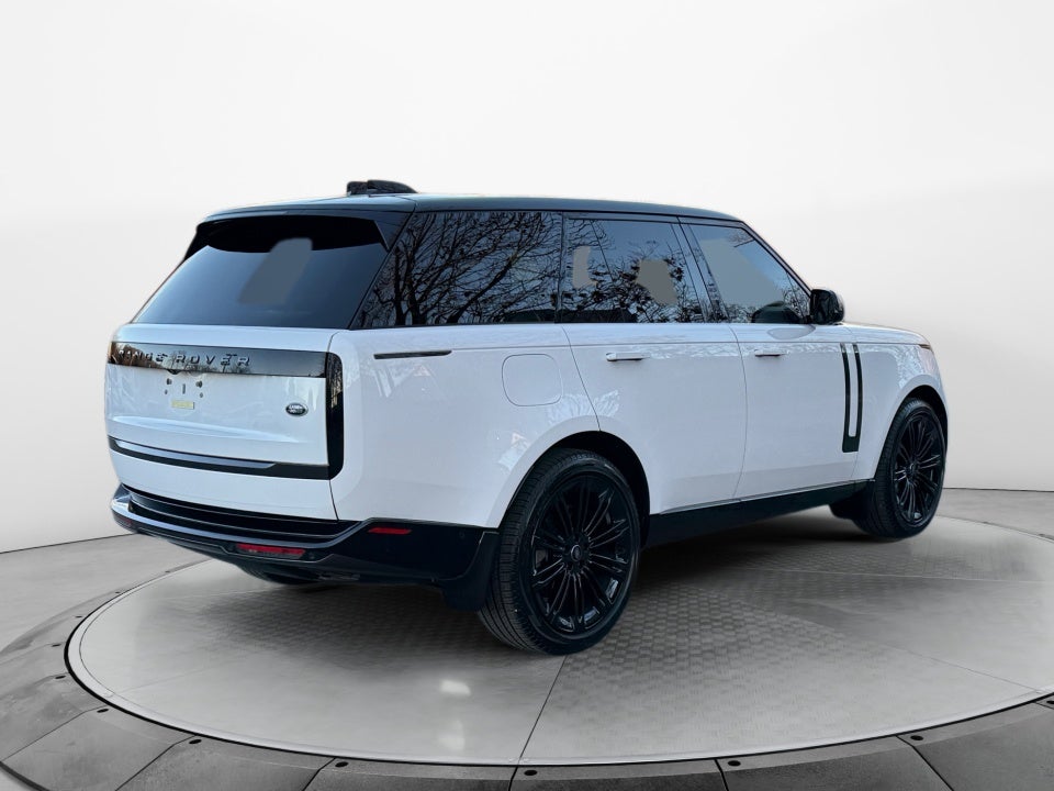 2023 Land Rover Range Rover P530 SE