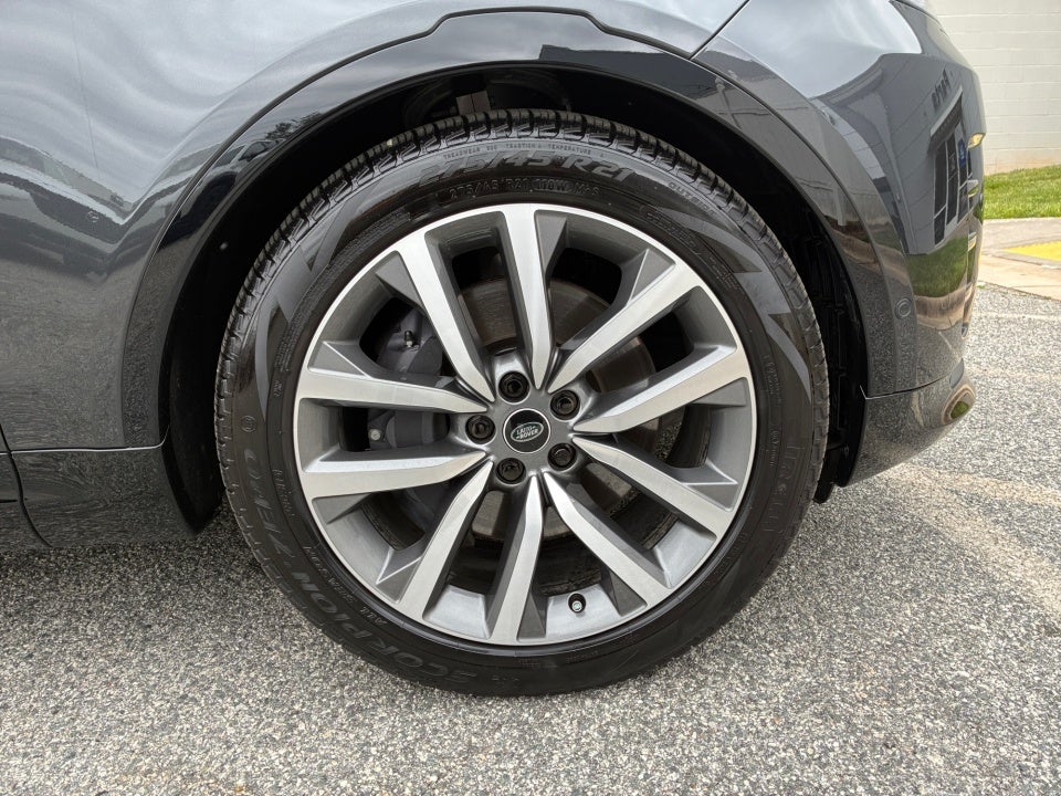 2025 Land Rover Discovery P360 Dynamic SE
