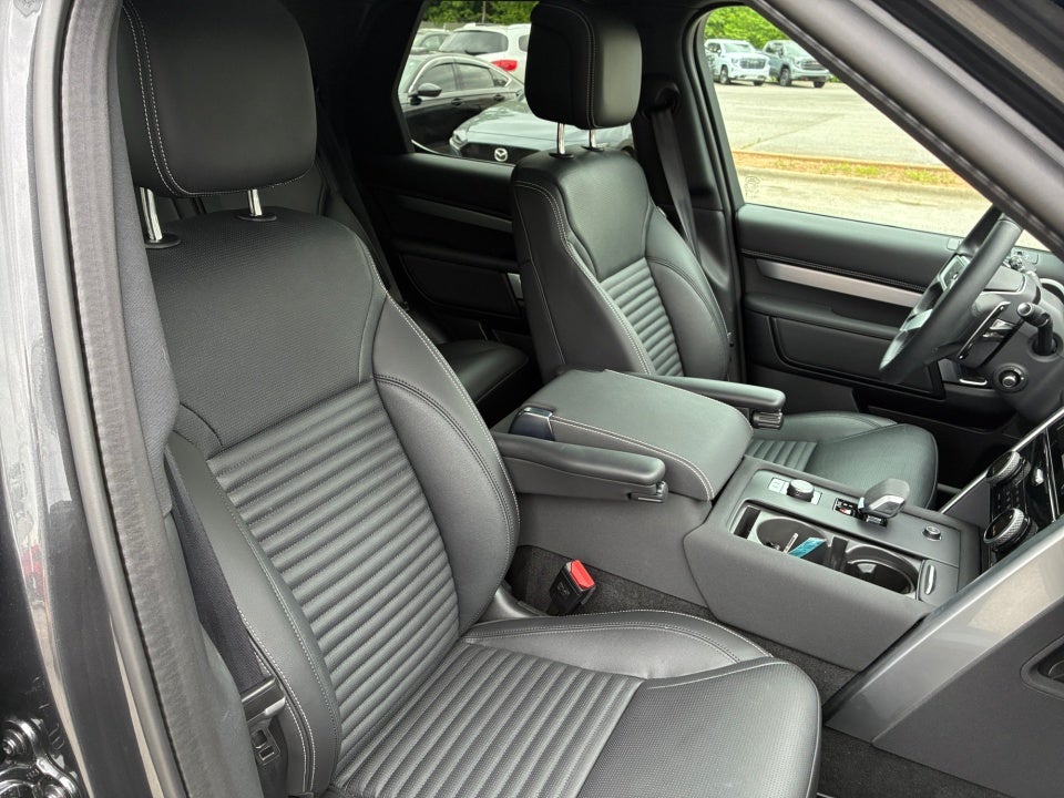 2025 Land Rover Discovery P360 Dynamic SE