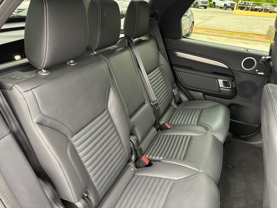 2025 Land Rover Discovery P360 Dynamic SE