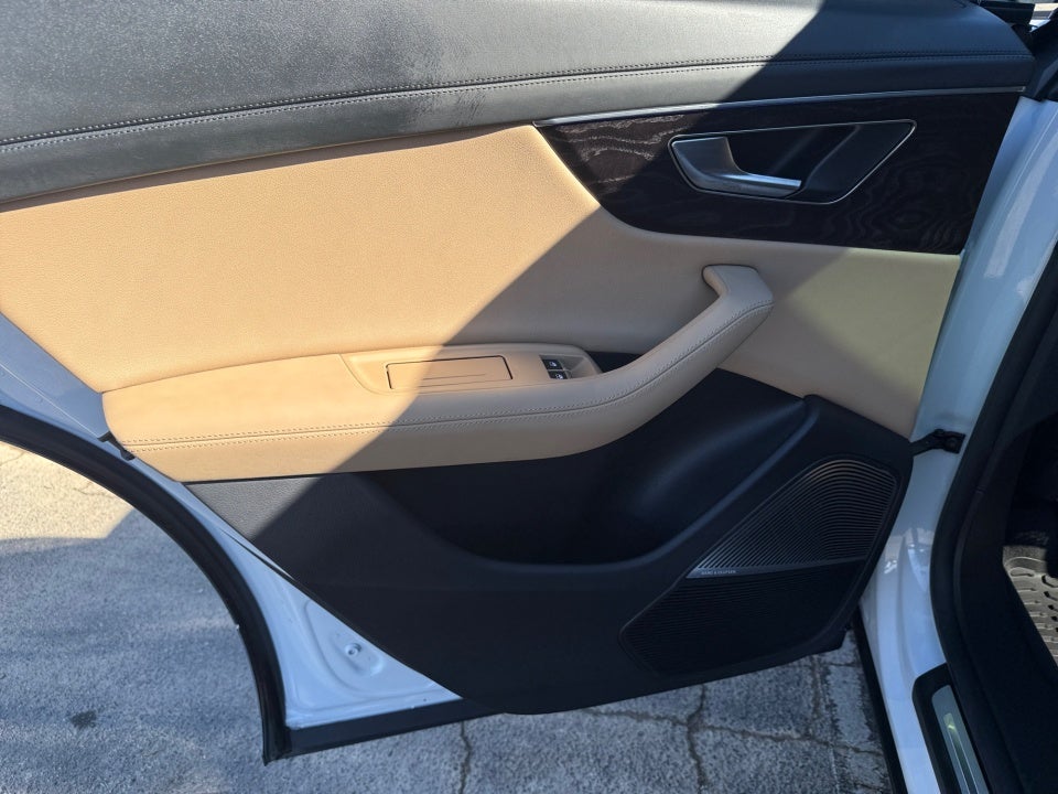 2023 Audi Q8 Prestige 55 TFSI quattro Tiptronic