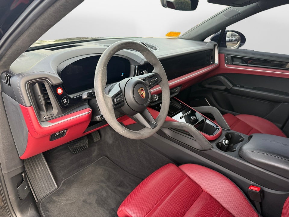 2024 Porsche Cayenne Coupe Base