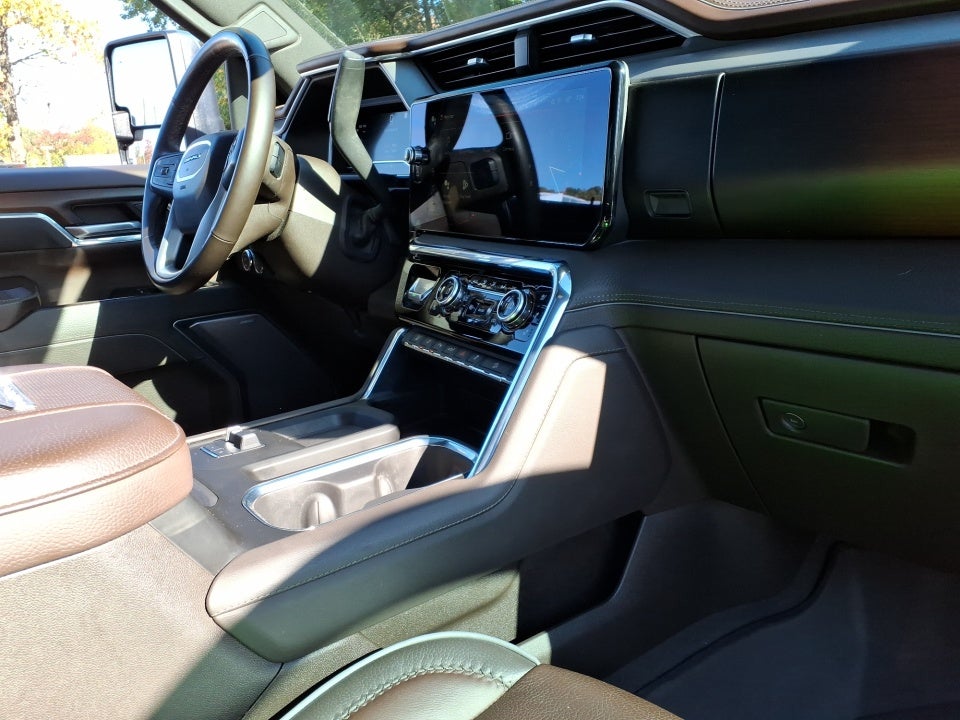 2024 GMC Sierra 2500HD 4WD Crew Cab Standard Bed Denali