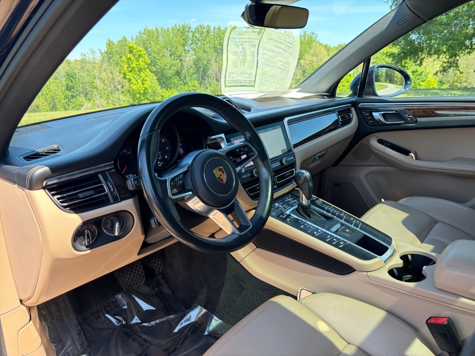 2021 Porsche Macan Base