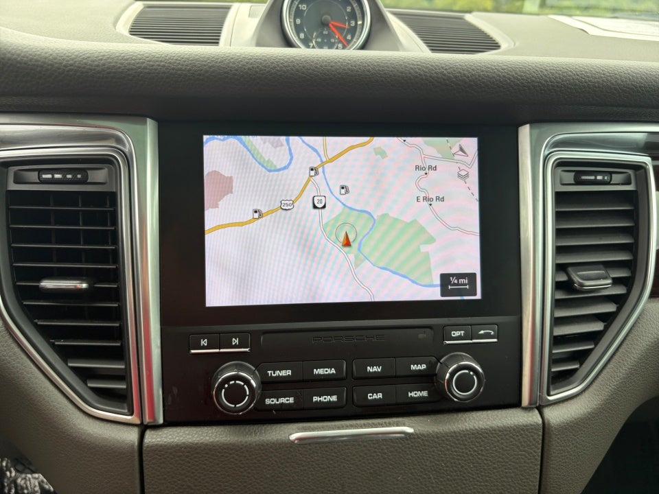 2018 Porsche Macan S