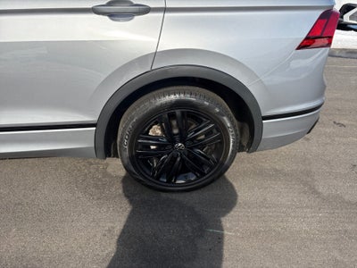 2022 Volkswagen Tiguan 2.0T SE R-Line Black