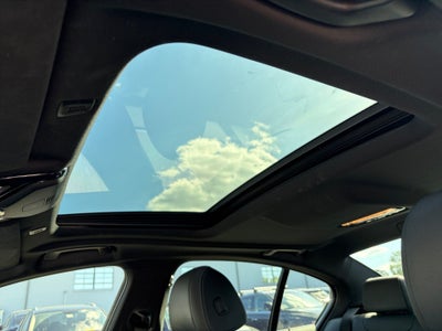 2022 BMW 540 i