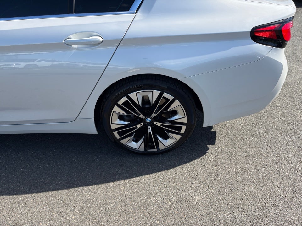 2022 BMW 540 i