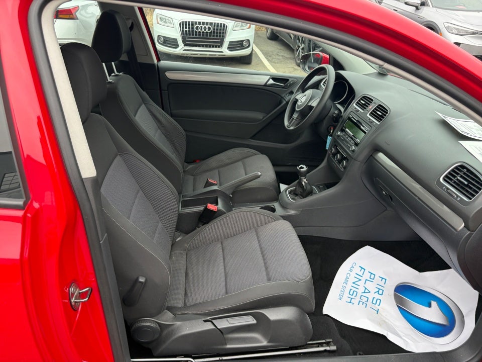 2012 Volkswagen Golf 2.5L 2-Door