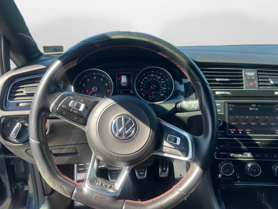 2018 Volkswagen Golf GTI S