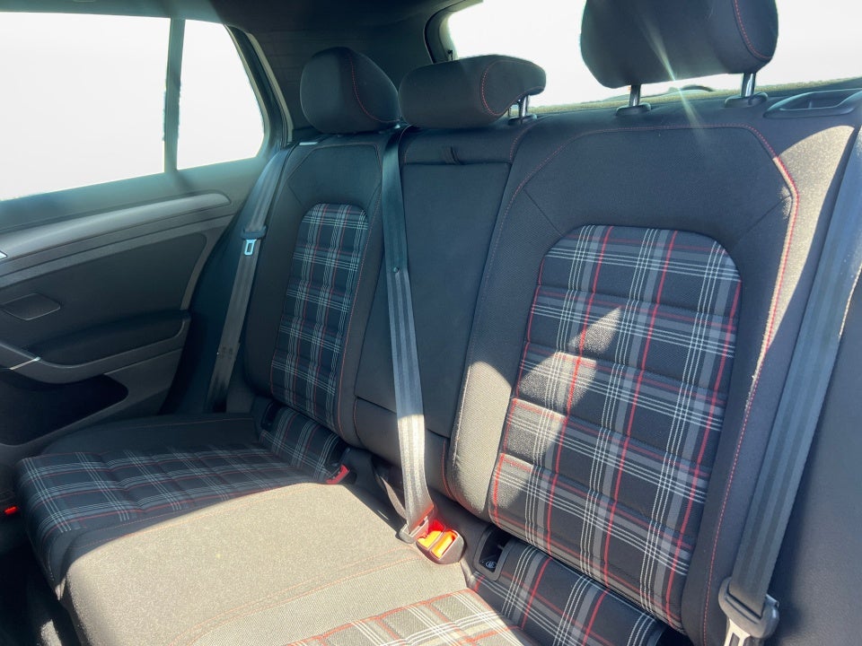 2018 Volkswagen Golf GTI S