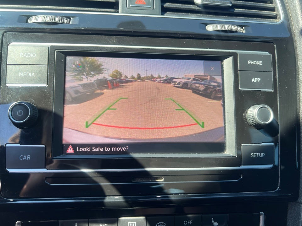 2018 Volkswagen Golf GTI S